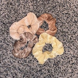nuetrual color velvet scrunchies